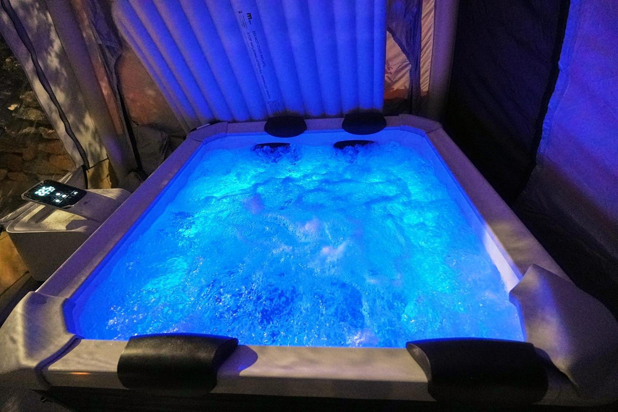 Aaa View Private Terrace Outdoor Heated Hot Tub Family Fun Villa Badalona Eksteriør billede